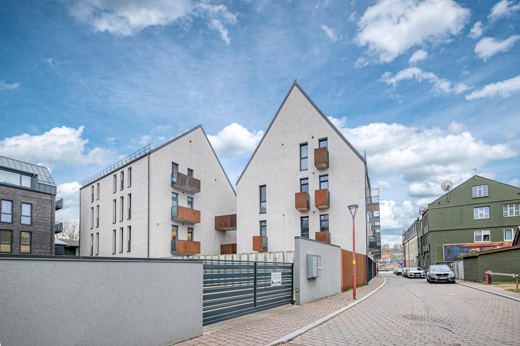Brand New Studio In Old Town By Hostlovers Kaunas Bagian luar foto