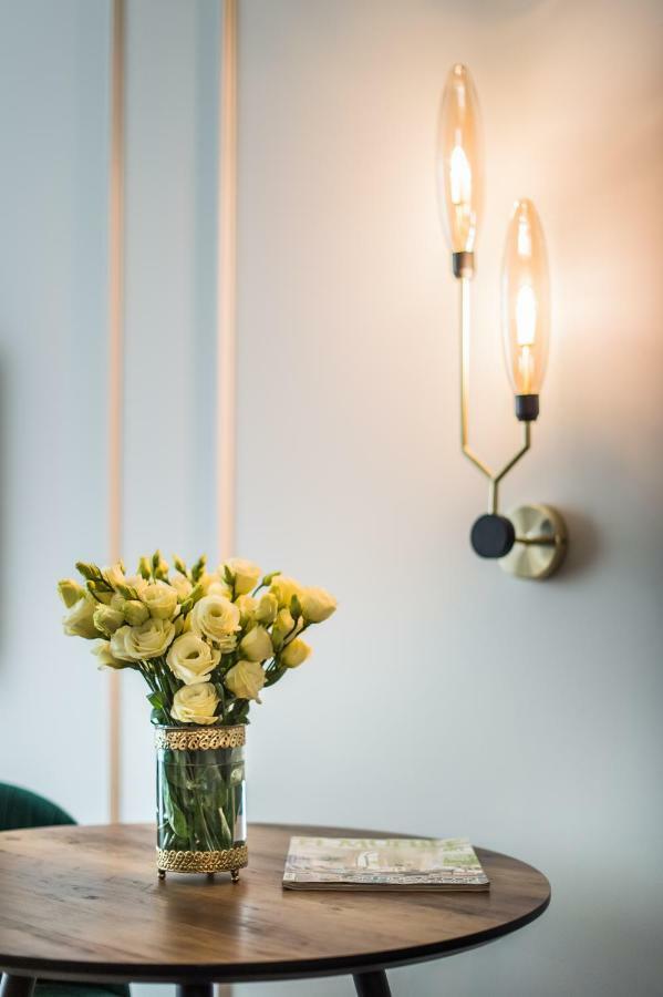 Brand New Studio In Old Town By Hostlovers Kaunas Bagian luar foto